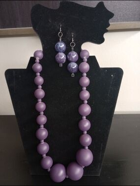 Fascinating Purple💜Beaded Necklace and Earrings Set